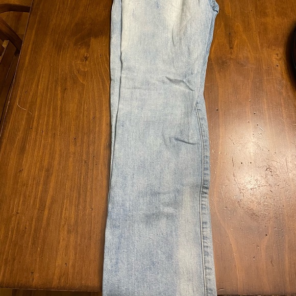 Gap jeans. - Picture 4 of 4